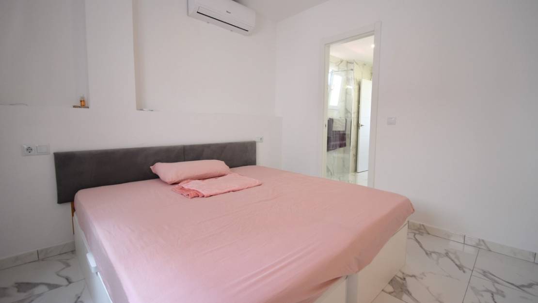 Sale - Apartment - Orihuela - Villamartin