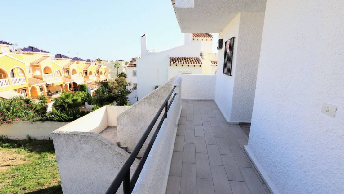 Sale - Apartment - Orihuela - Villamartin