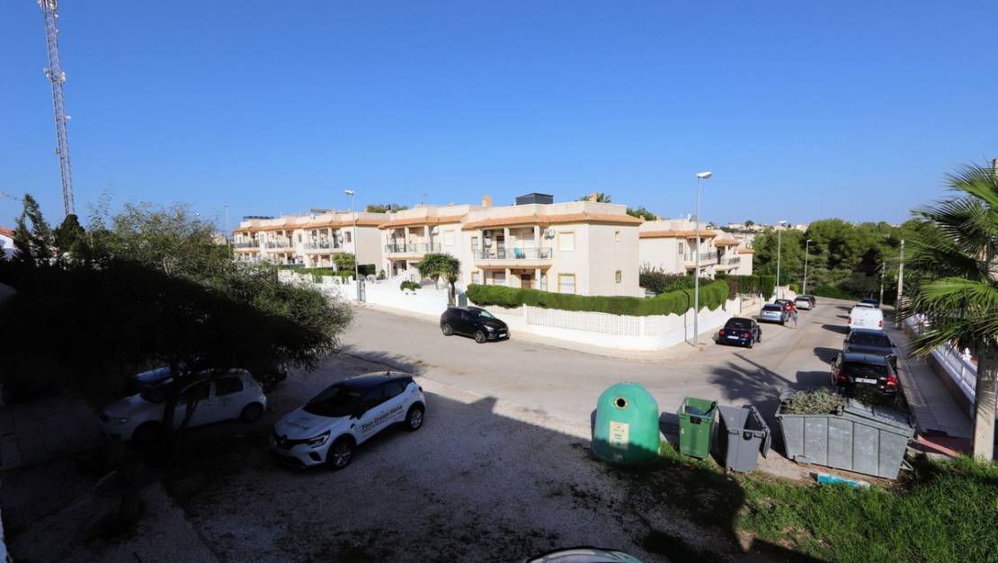 Sale - Apartment - Orihuela - Villamartin