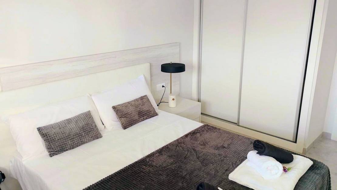 Sale - Apartment - Orihuela - Villamartin