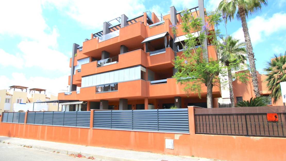 Sale - Apartment - Orihuela - Villamartin