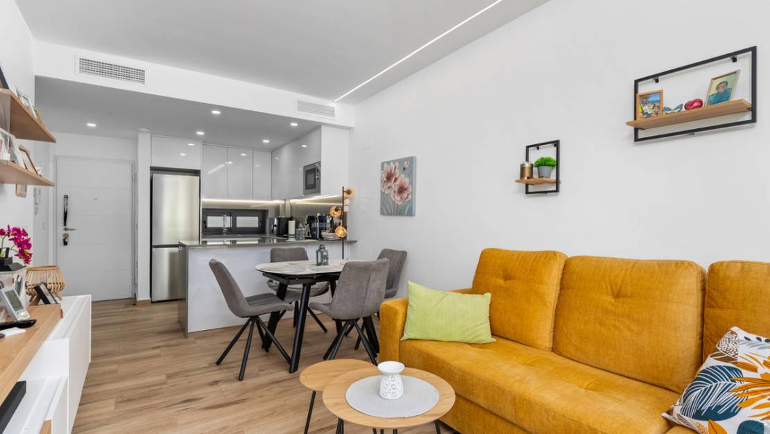 Sale - Apartment - Orihuela - Villamartin