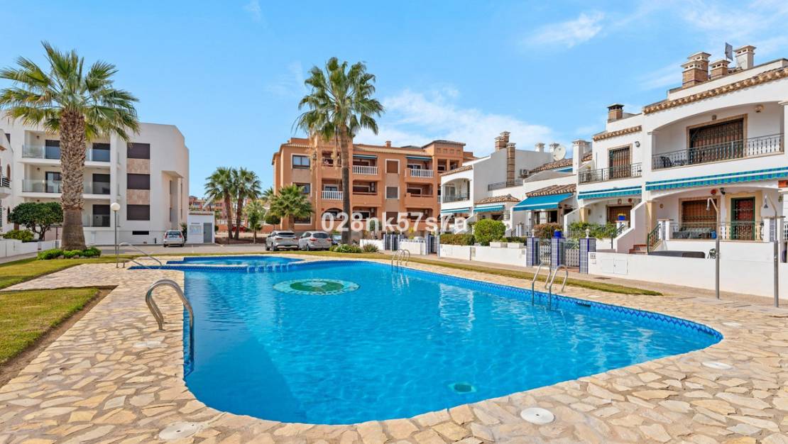 Sale - Apartment - Orihuela - Villamartin
