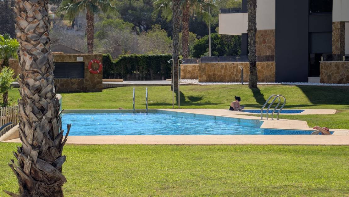 Sale - Apartment - Orihuela - Villamartin