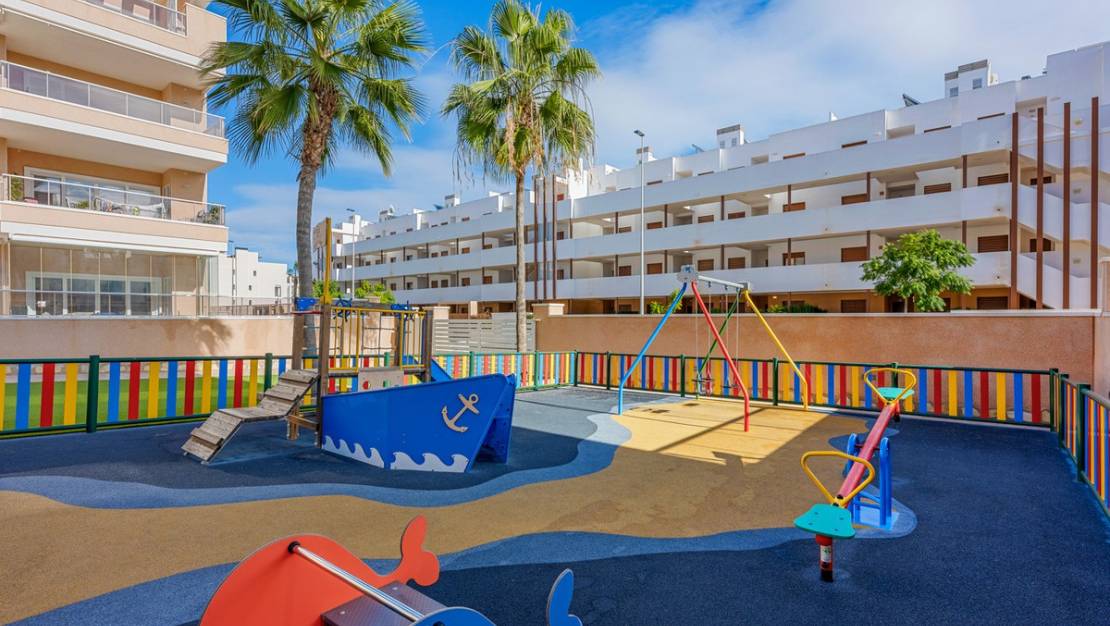 Sale - Apartment - Orihuela - Villamartin