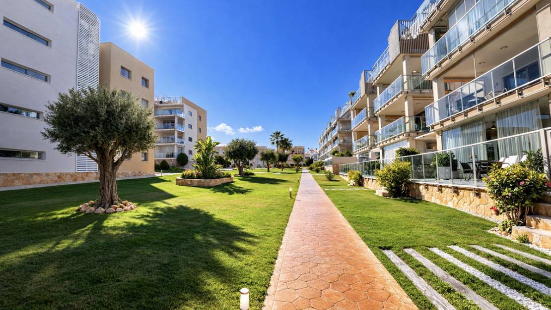 Sale - Apartment - Orihuela - Villamartin