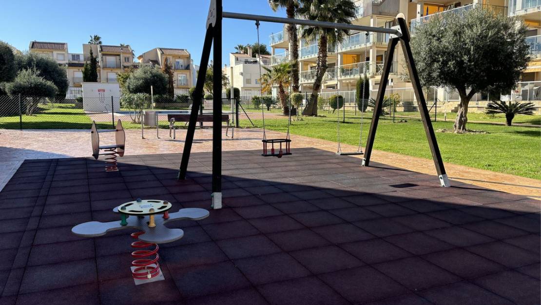 Sale - Apartment - Orihuela - Villamartin