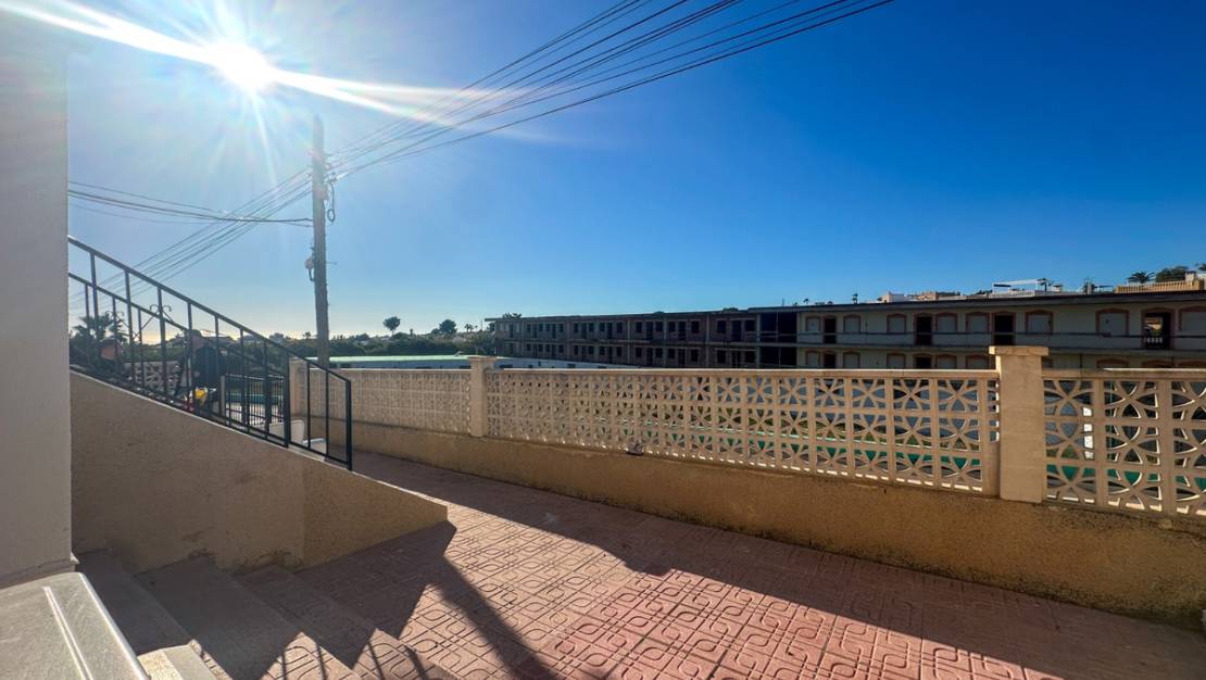 Sale - Apartment - Orihuela - Villamartin