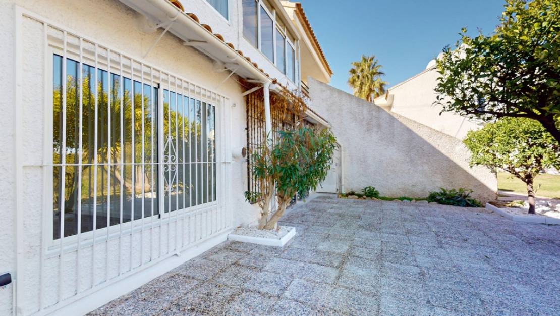 Sale - Apartment - Orihuela - Villamartin