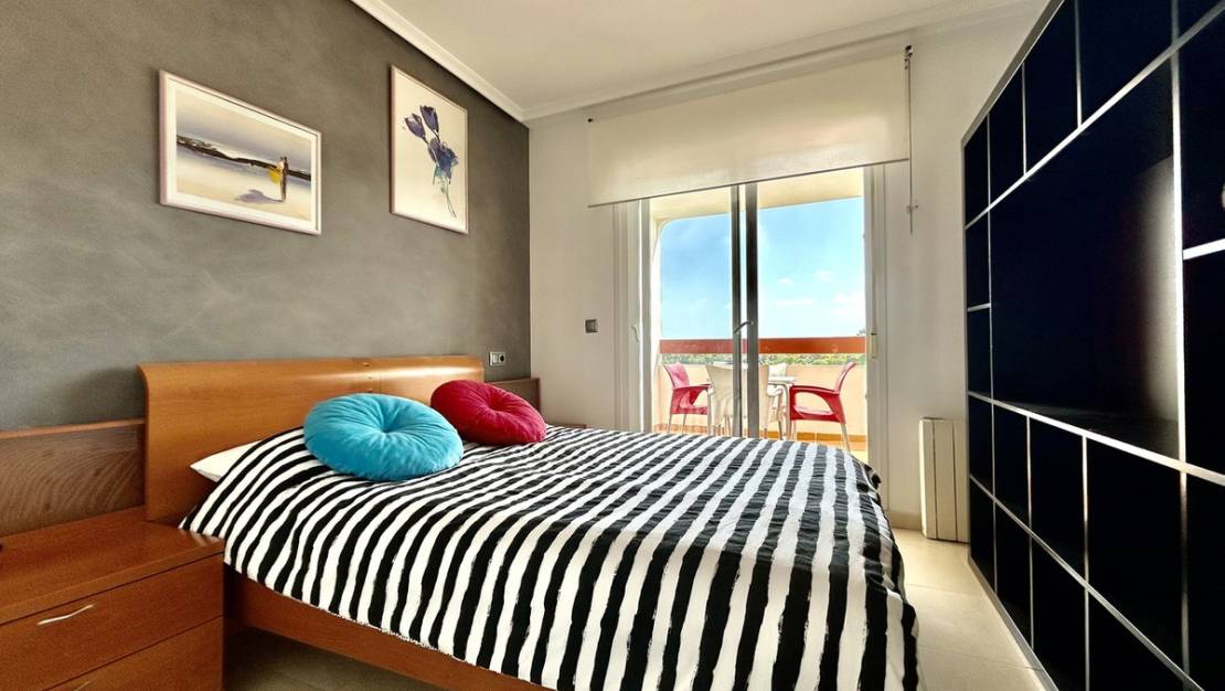 Sale - Apartment - Orihuela - Villamartin