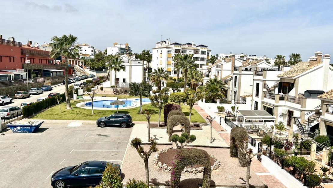Sale - Apartment - Orihuela - Villamartin