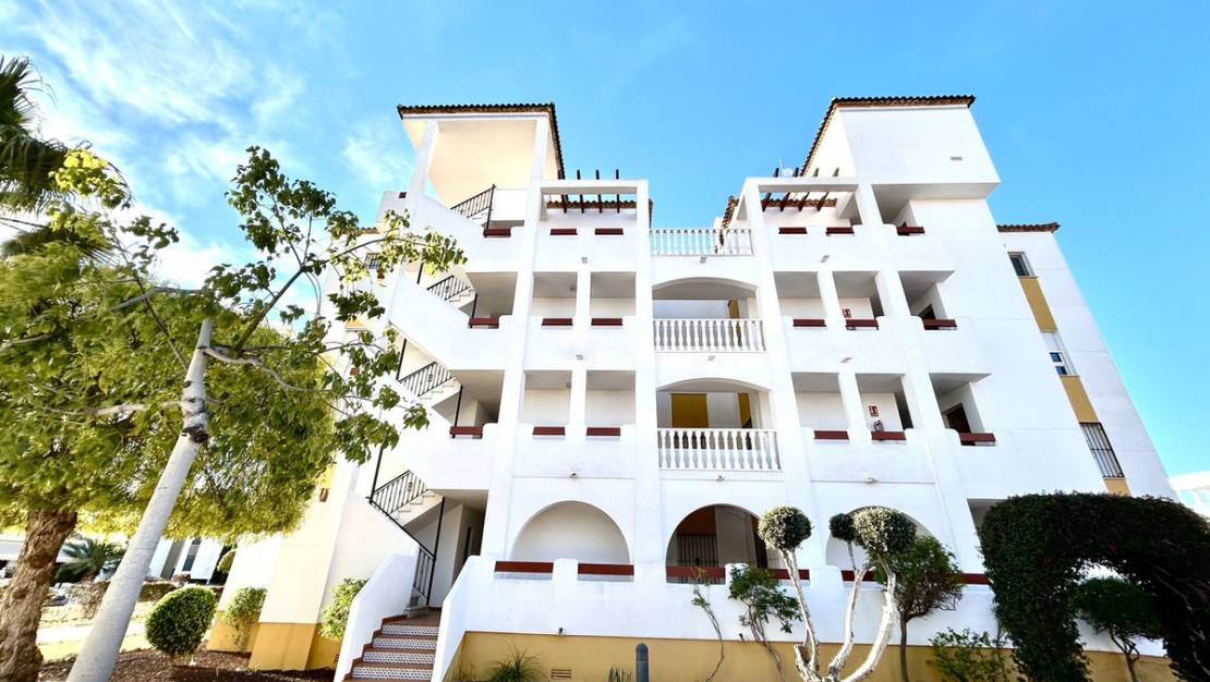 Sale - Apartment - Orihuela - Villamartin