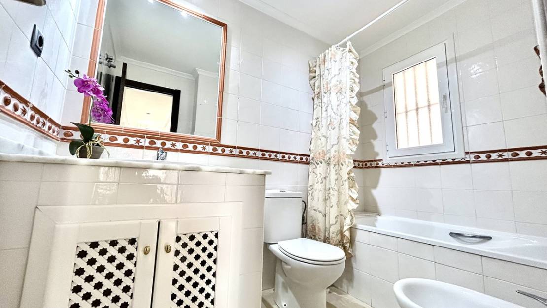 Sale - Apartment - Orihuela - Villamartin