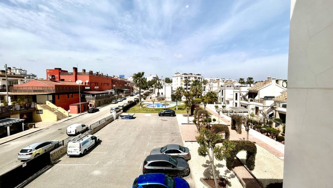 Sale - Apartment - Orihuela - Villamartin