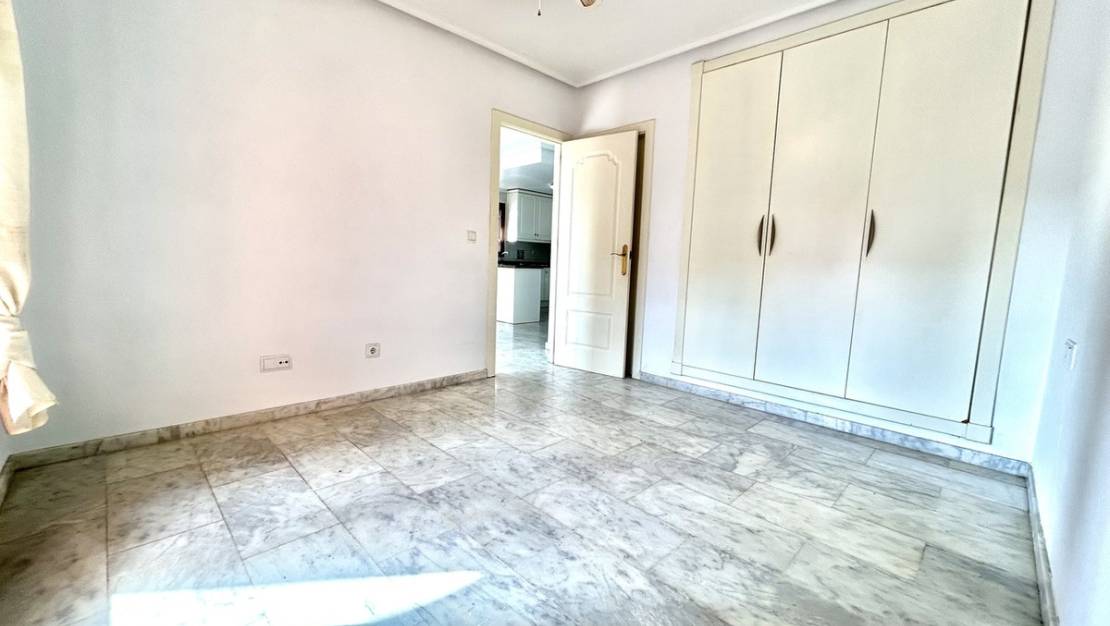 Sale - Apartment - Orihuela - Villamartin