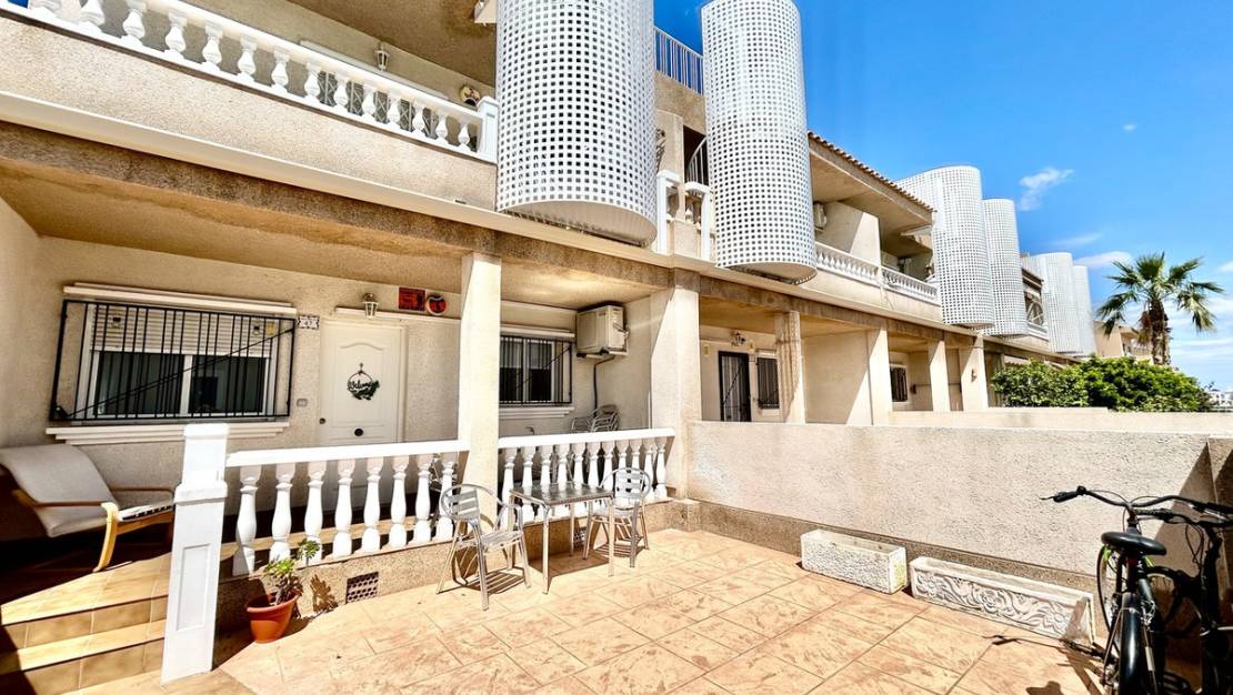 Sale - Apartment - Orihuela - Villamartin