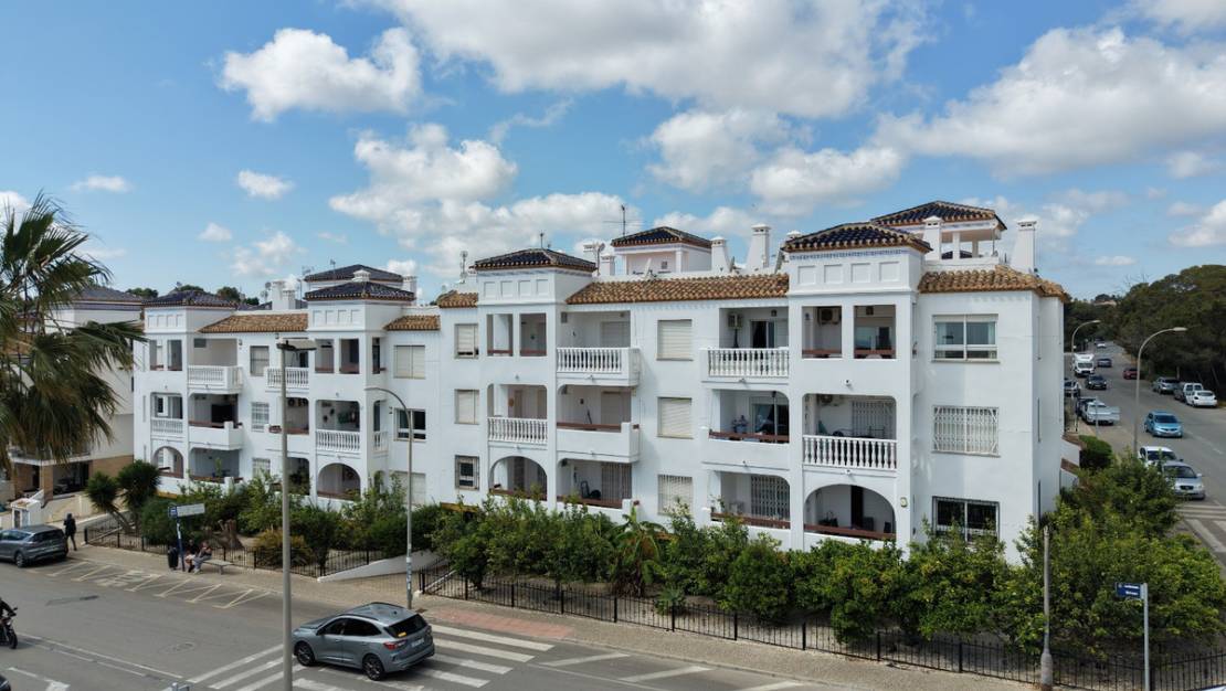 Sale - Apartment - Orihuela - Villamartin