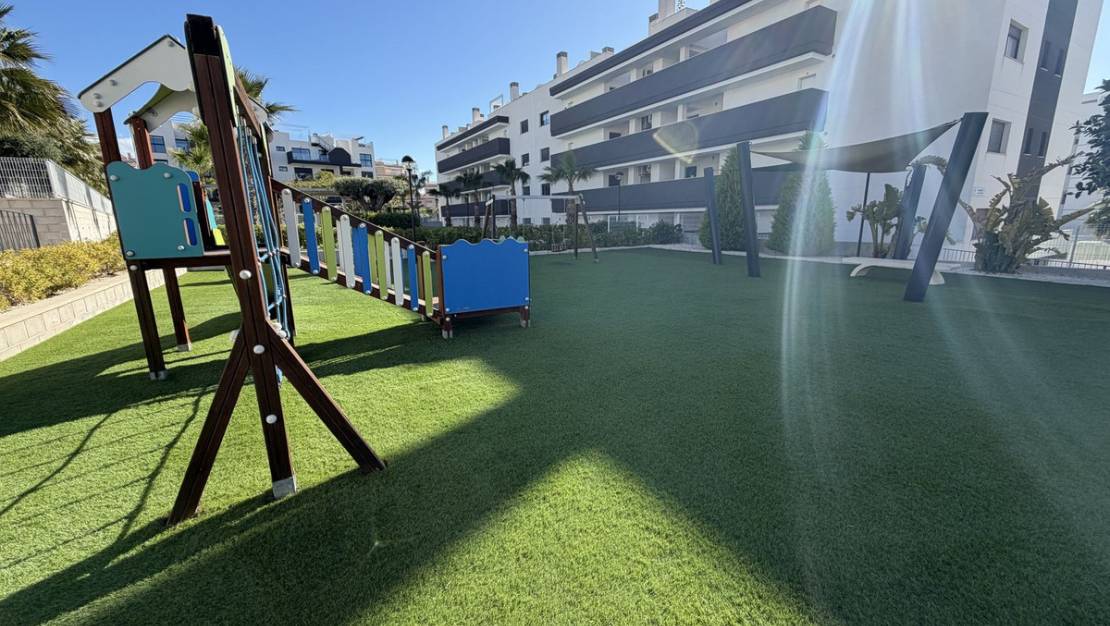 Sale - Apartment - Orihuela - Villamartin