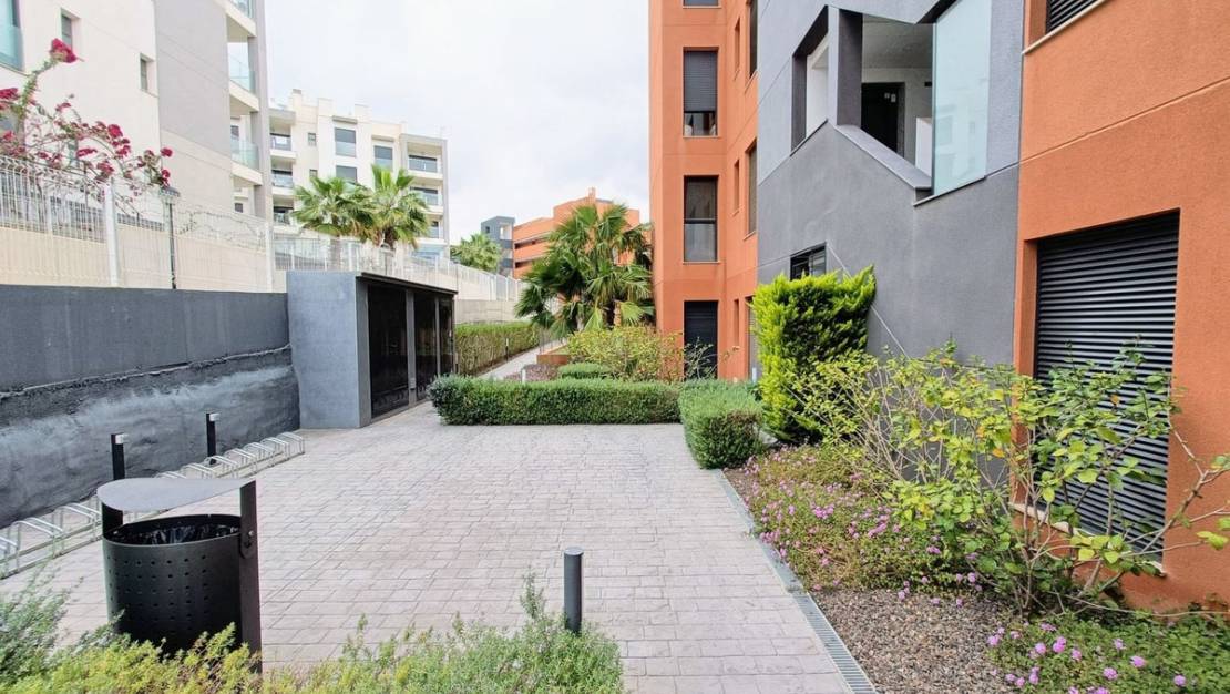 Sale - Apartment - Orihuela - Villamartin
