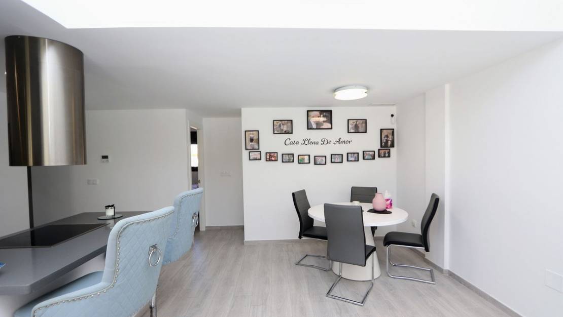 Sale - Apartment - Orihuela - Villamartin