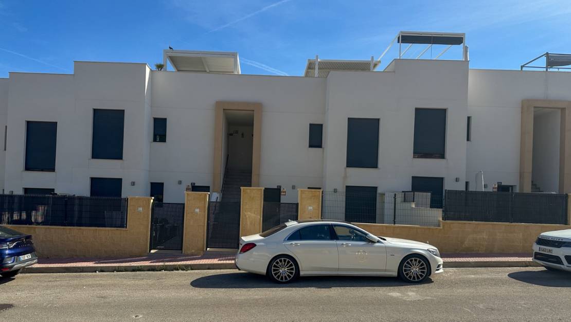 Sale - Apartment - Orihuela - Villamartin
