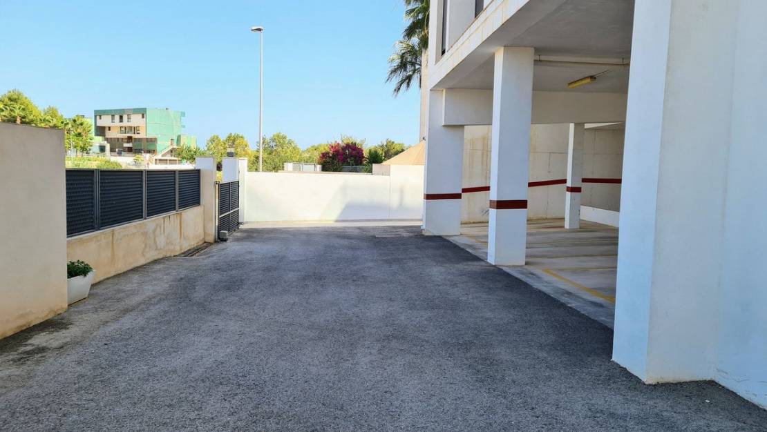 Sale - Apartment - Orihuela - Villamartin