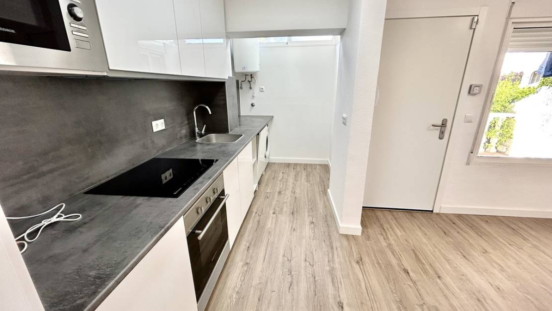 Sale - Apartment - Orihuela - Villamartin