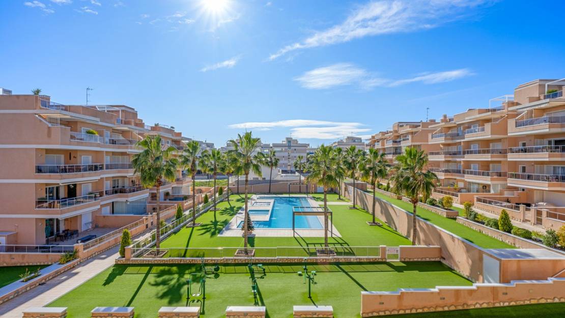 Sale - Apartment - Orihuela - Villamartin