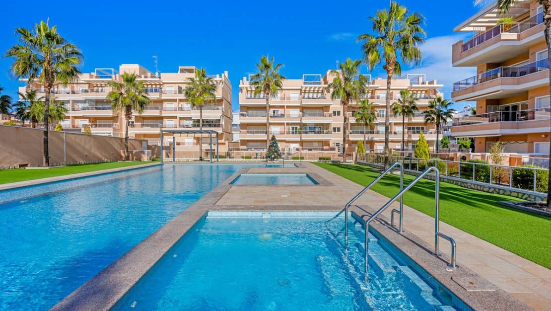 Sale - Apartment - Orihuela - Villamartin