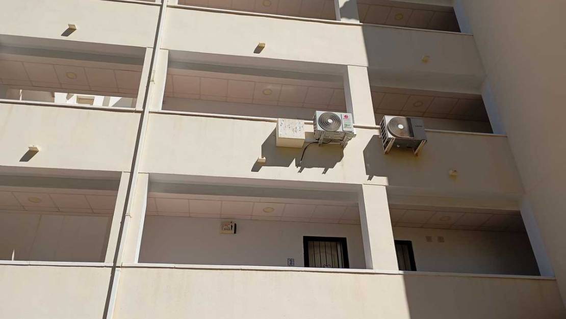 Sale - Apartment - Orihuela - Villamartin