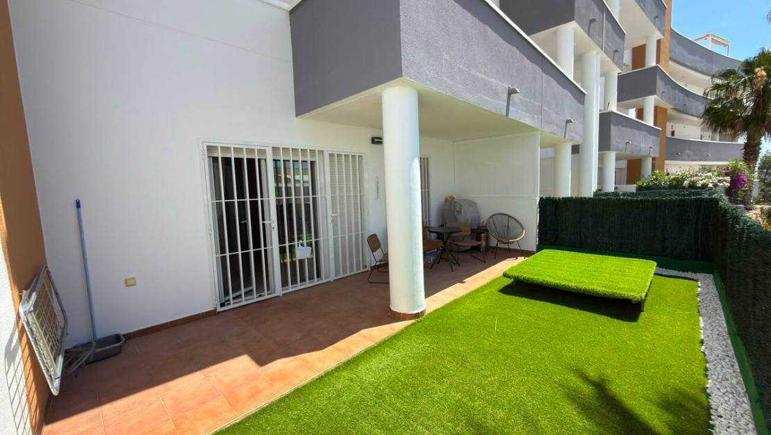 Sale - Apartment - Orihuela - Villamartin