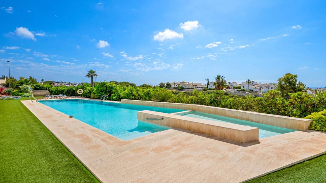 Sale - Apartment - Orihuela - Villamartin