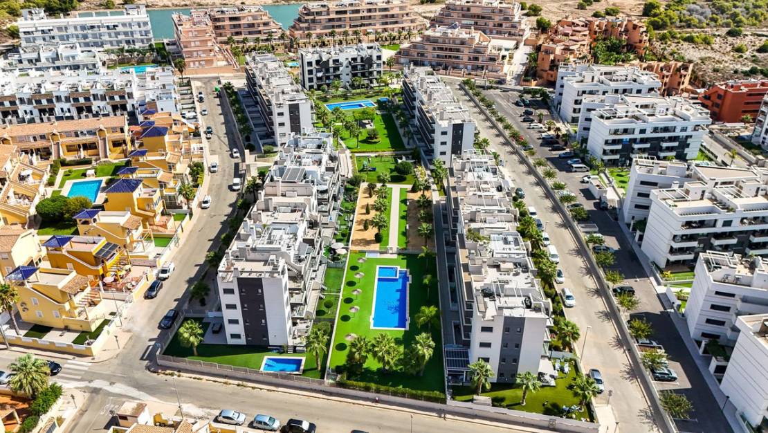 Sale - Apartment - Orihuela - Villamartin