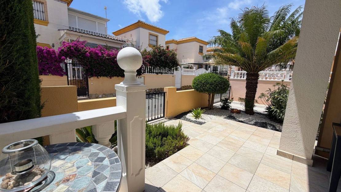Sale - Apartment - Orihuela - Villamartin