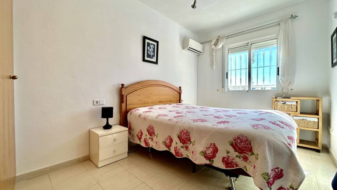 Sale - Apartment - Orihuela - Villamartin