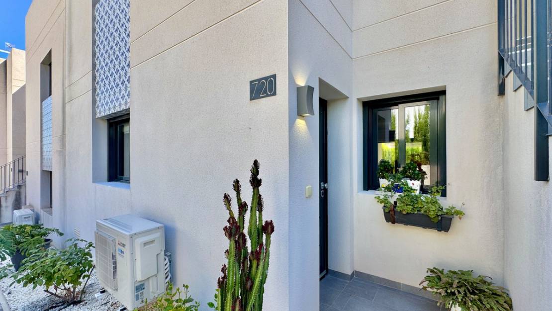 Sale - Apartment - Orihuela - Villamartin