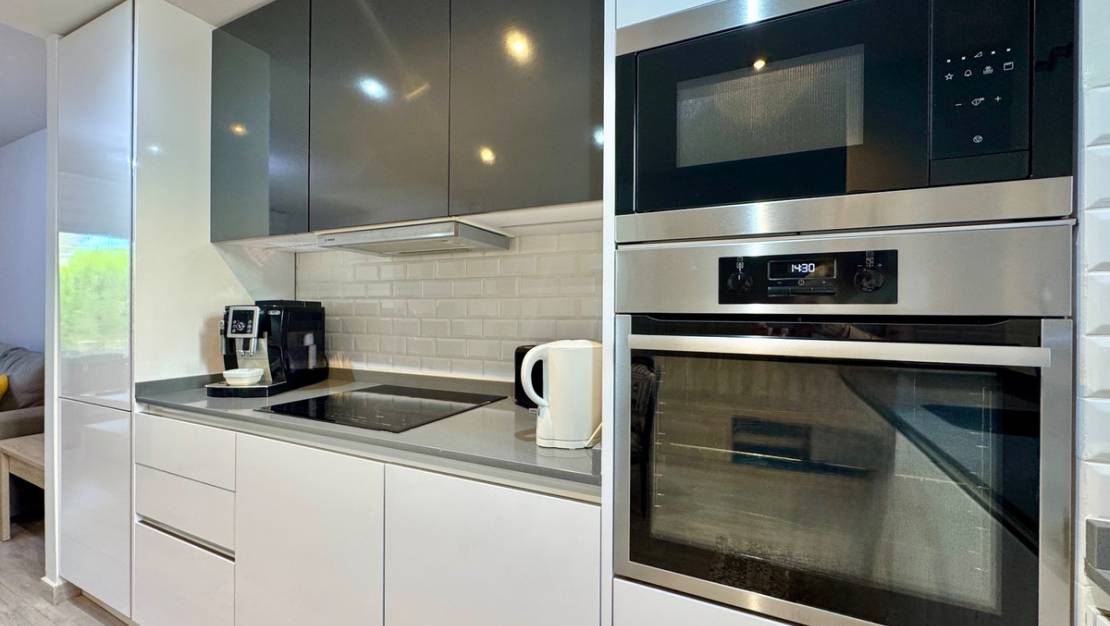 Sale - Apartment - Orihuela - Villamartin