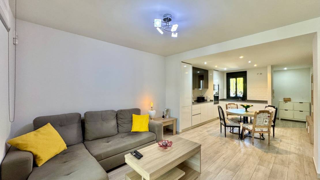 Sale - Apartment - Orihuela - Villamartin