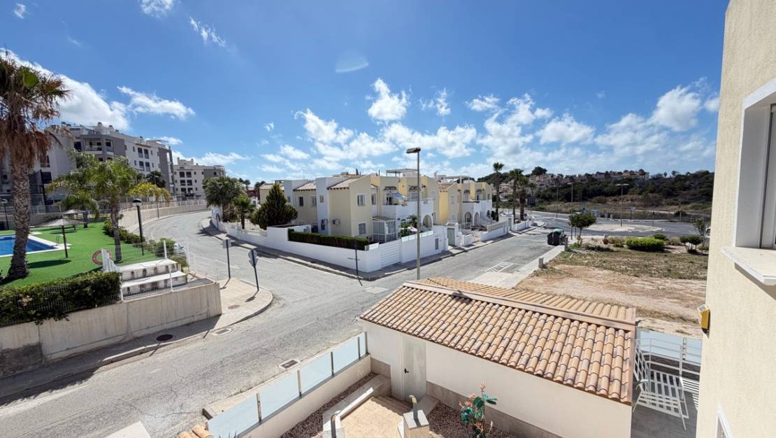 Sale - Apartment - Orihuela - Villamartin