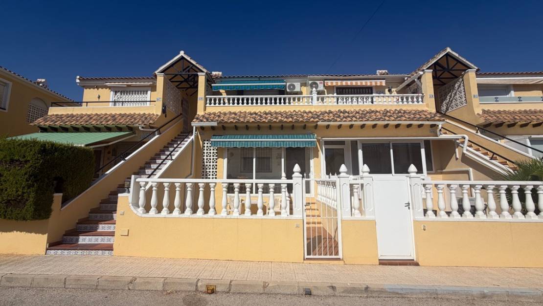 Sale - Apartment - Orihuela - Villamartin