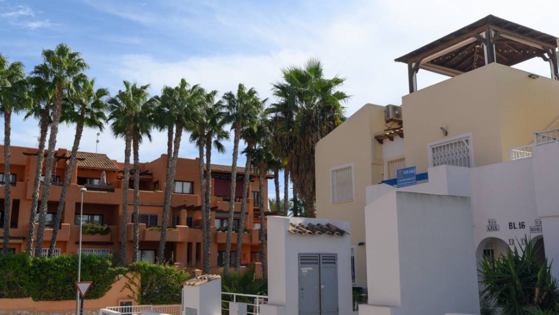 Sale - Apartment - Orihuela - Villamartin