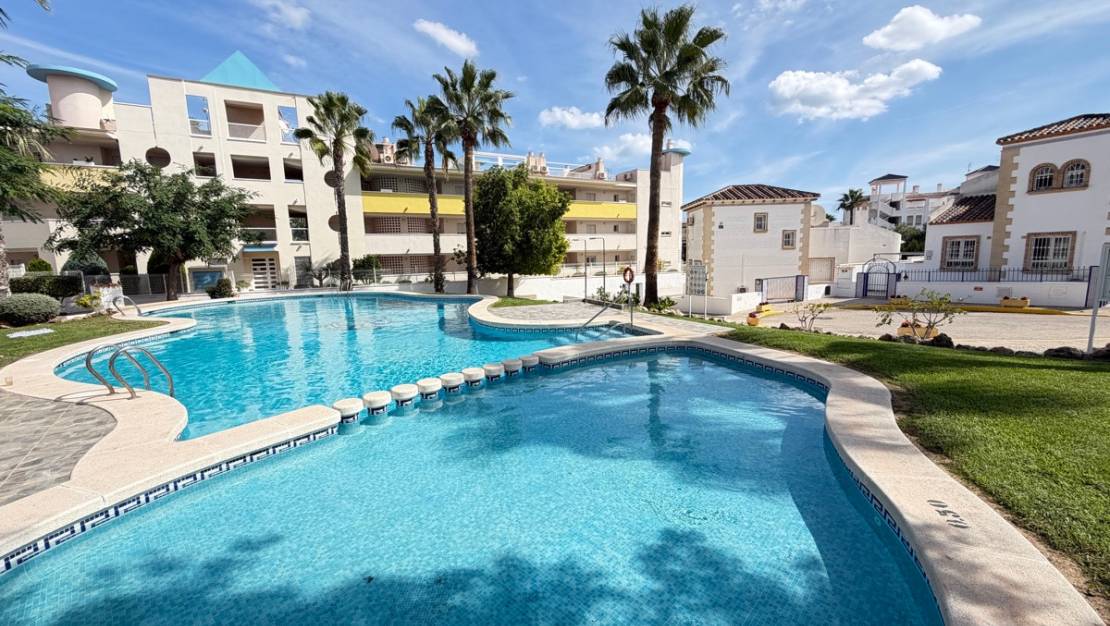 Sale - Apartment - Orihuela - Villamartin