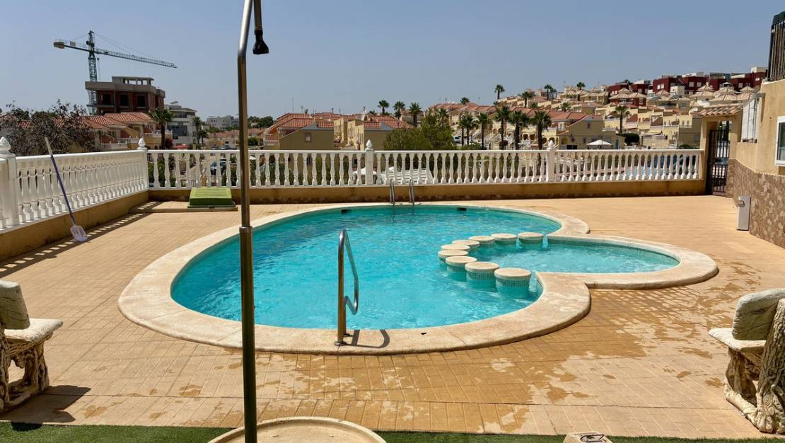 Sale - Apartment - Orihuela - Villamartin
