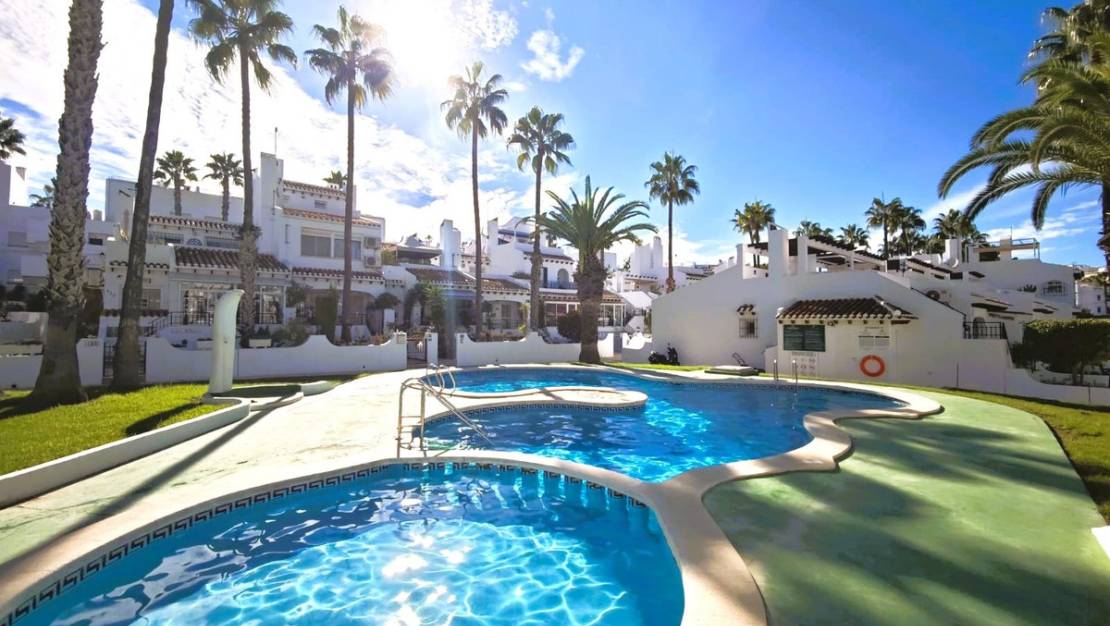 Sale - Apartment - Orihuela - Villamartin