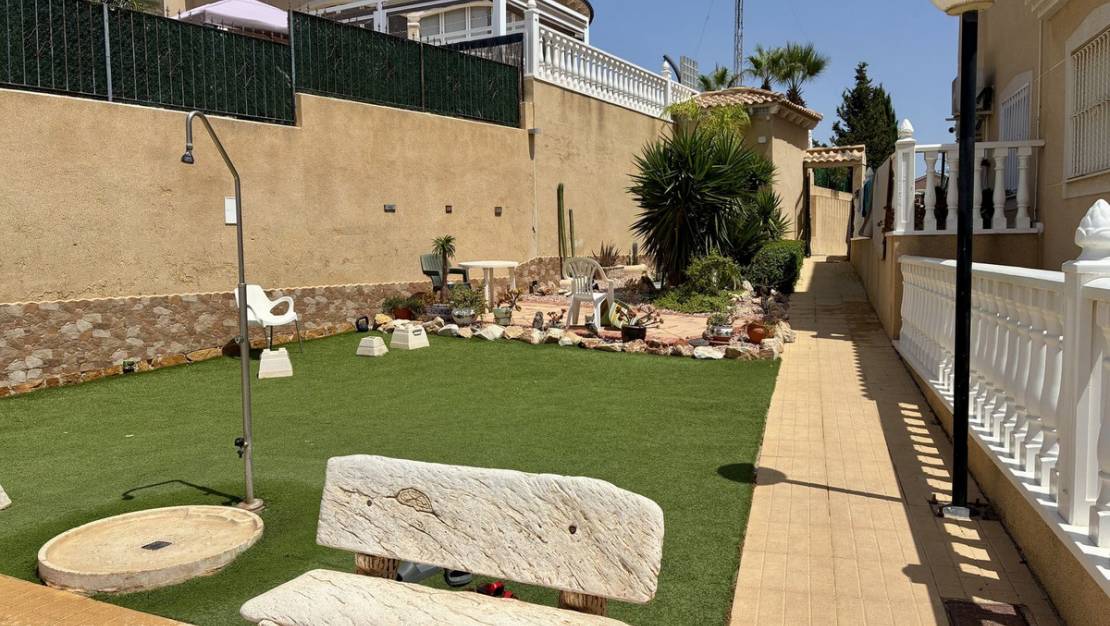 Sale - Apartment - Orihuela - Villamartin