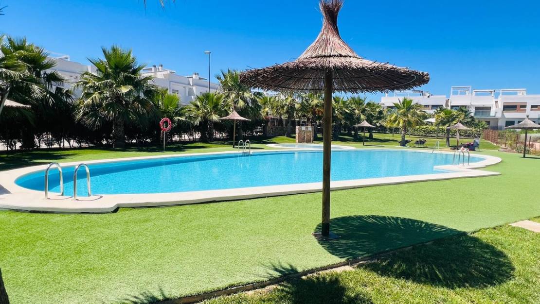 Sale - Apartment - Orihuela - Vistabella Golf