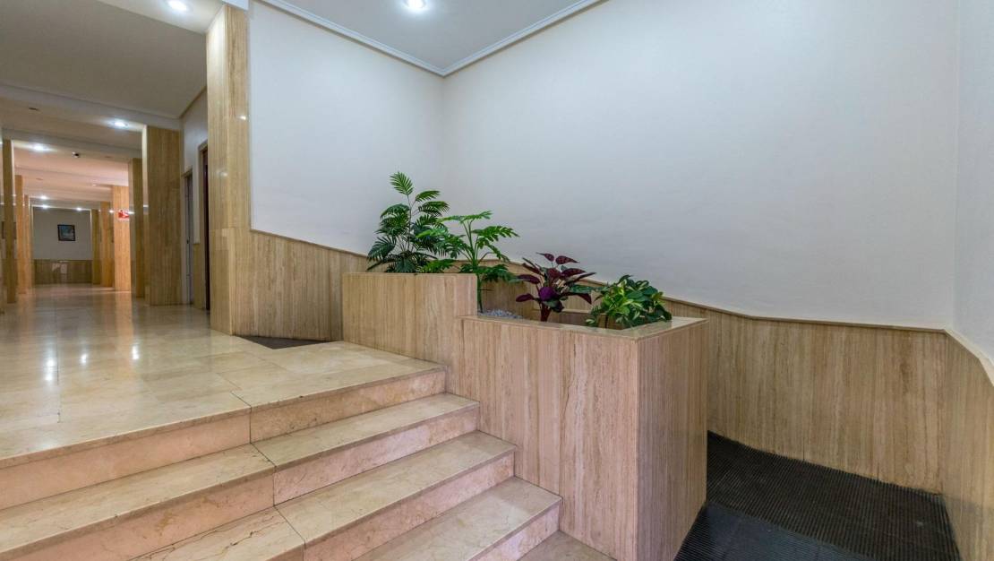 Sale - Apartment - Torrevieja - Acequion