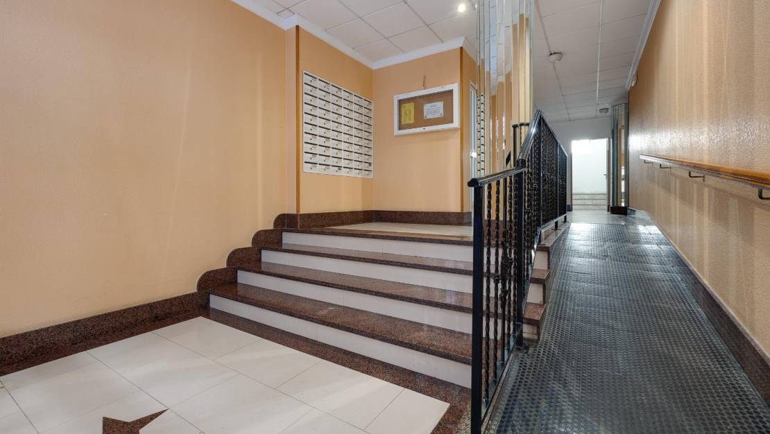 Sale - Apartment - Torrevieja - Acequion