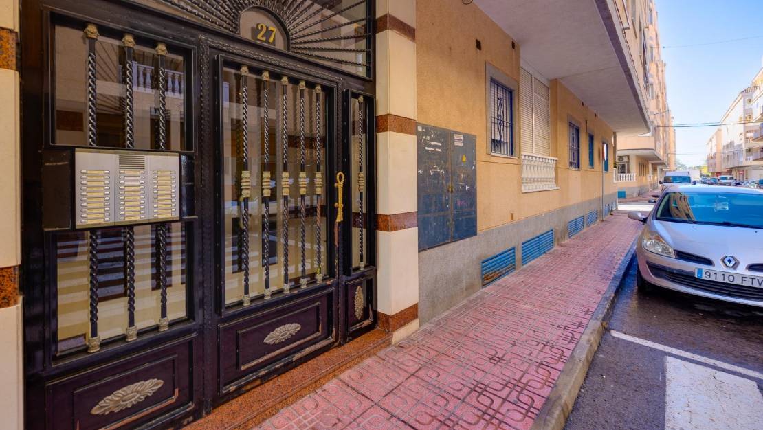 Sale - Apartment - Torrevieja - Acequion