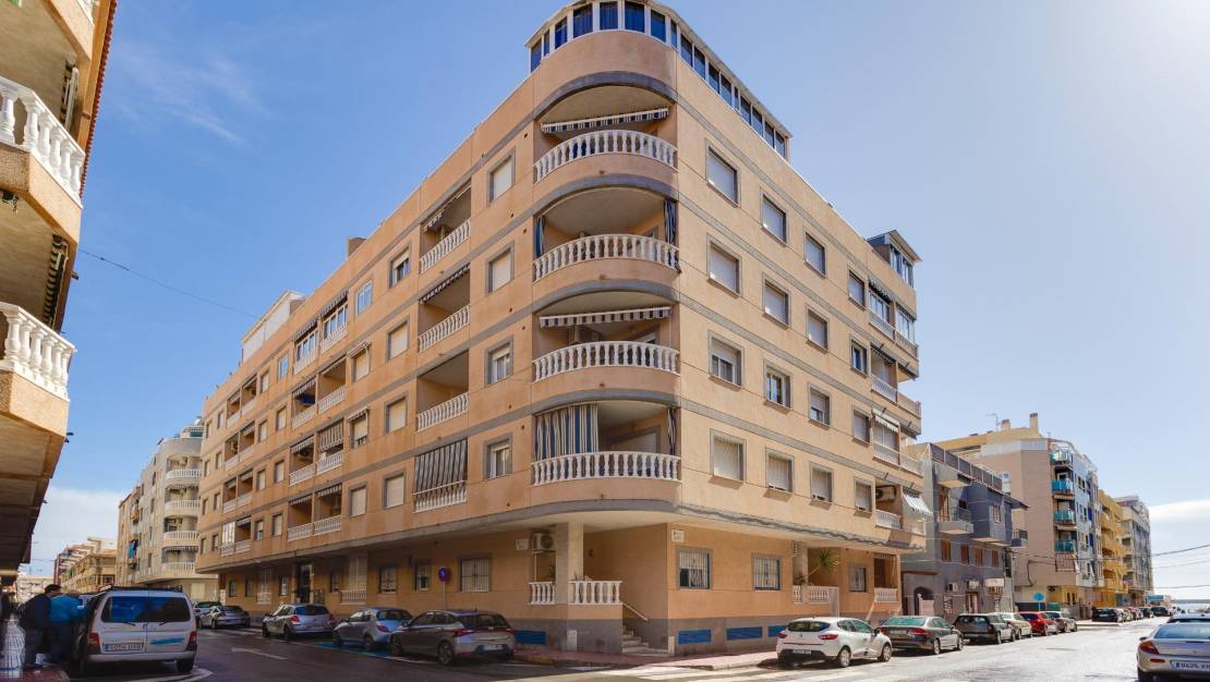 Sale - Apartment - Torrevieja - Acequion